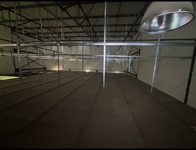 276M² WAREHOUSE TO LET IN SOMERSET WEST MALL TRIANGLE